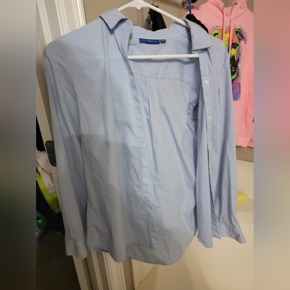 Button up Dress shirt worn once size medium